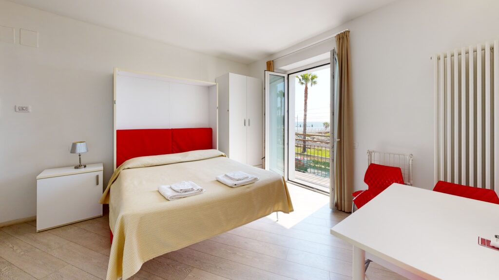 HOTEL-CASA-MARINA-LOANO-SV-Bedroom(3)